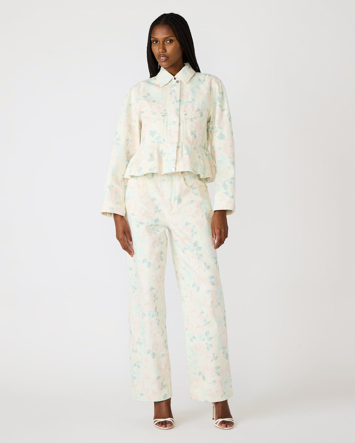SLOAN Floral Peach Beige Long-Sleeved Zip-Up Women's Jacket | Steve Madden